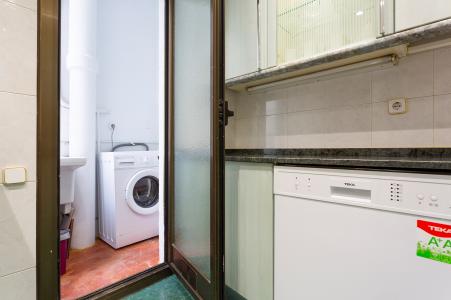 Appartement te huur in Barcelona Casanova - Consell De Cent