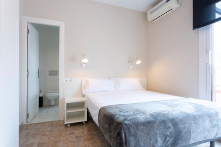 Appartement te huur in Barcelona Casanova - Consell De Cent