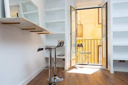 Piso con balcón en Ciutat Vella