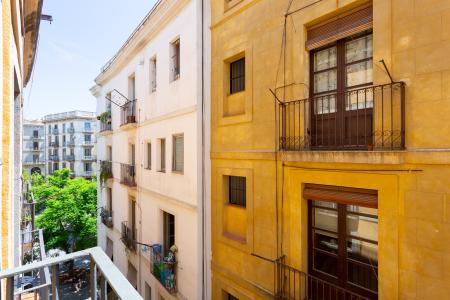 Piso con balcón en Ciutat Vella