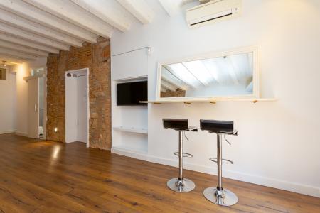 Piso con balcón en Ciutat Vella