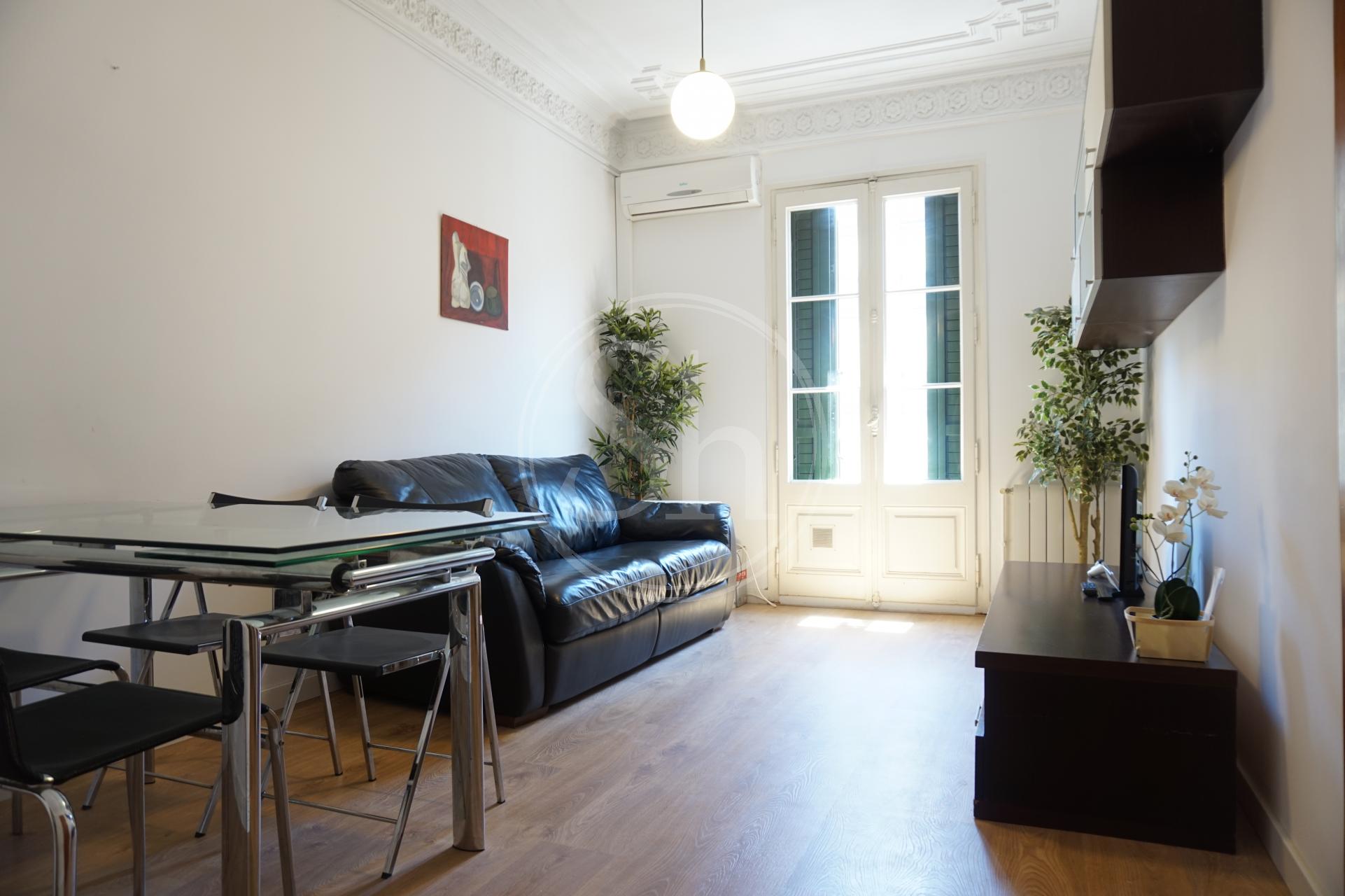 Piso en Alquiler en Barcelona Aragó - Pau Claris