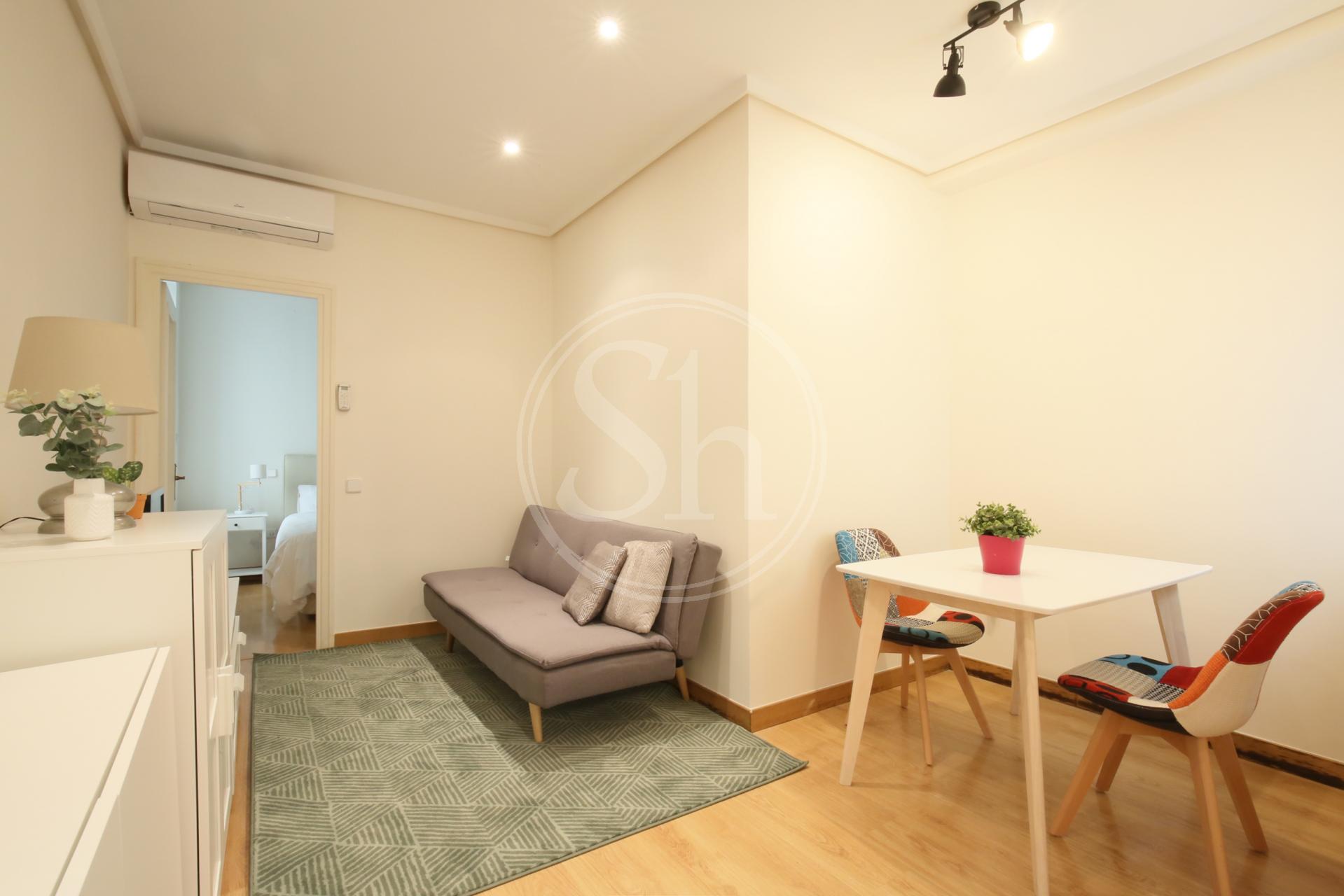 Appartement te huur in Madrid Blanca Navarra - Plaza Colón