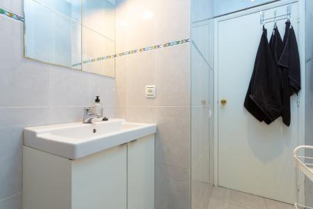 Appartamento in Affitto a Barcelona Villarroel - Consell De Cent