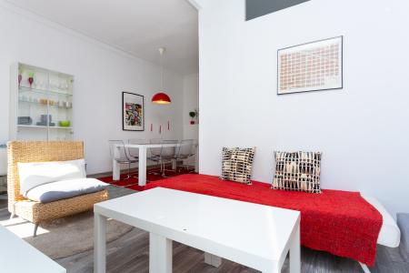 Appartamento in Affitto a Barcelona Villarroel - Consell De Cent