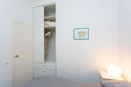 Appartamento in Affitto a Barcelona Villarroel - Consell De Cent
