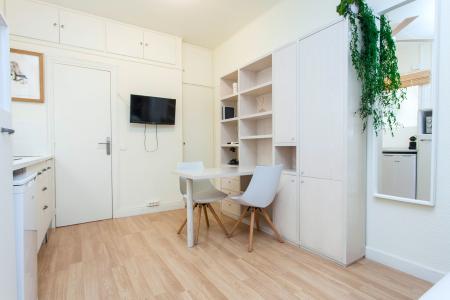 Studio in Affitto a Barcelona Passeig De Sant Joan - Industria