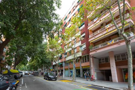 Piso con 4 dormitorios en L'Eixample