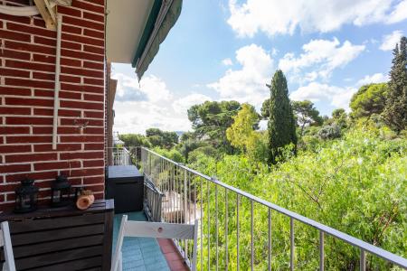 Piso con terraza en pleno Vallcarca