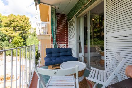 Piso con terraza en pleno Vallcarca