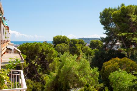 Piso con terraza en pleno Vallcarca