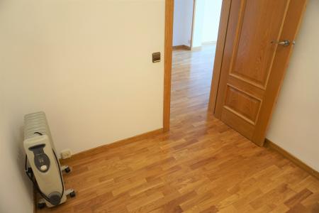 Appartement te huur in Barcelona Còrsega - Sicília