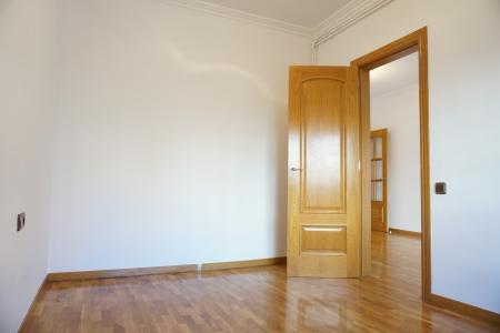 Appartement te huur in Barcelona Còrsega - Sicília
