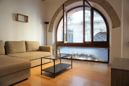 Appartement te huur in Barcelona Llibreteria - Plaça Sant Jaume (iva Incluido)