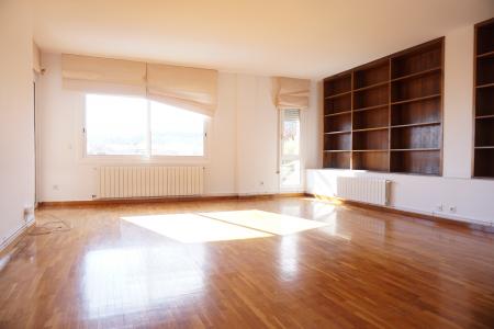 Appartement te huur in Barcelona Roca I Batlle - Suïssa