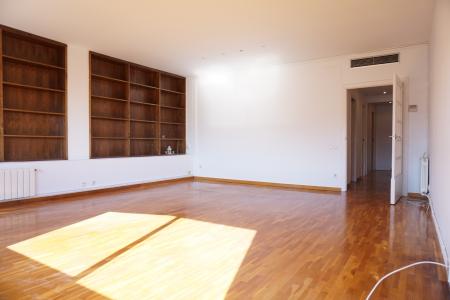 Appartement te huur in Barcelona Roca I Batlle - Suïssa