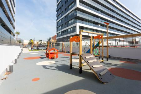 Appartement te huur in Sant Just Desvern Carretera Reial - Plaça Montserrat Roig