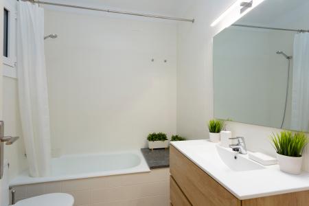Appartement te huur in Barcelona Nàpols - Casp (new Flat)