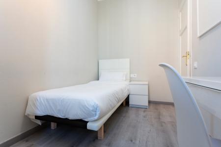 Appartement te huur in Barcelona Av. Paralel - Entença