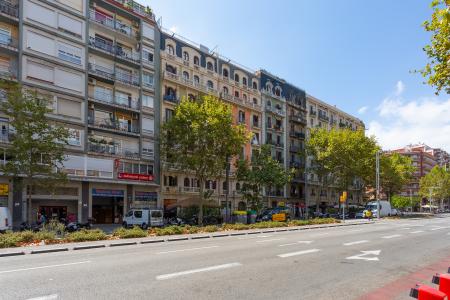 Appartement te huur in Barcelona Av. Paralel - Entença