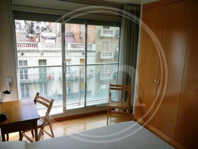 Appartement te huur in Barcelona Calabria - Provença