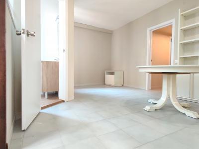 Appartement te huur in Barcelona Tinent Flomesta - Rambla De Badal