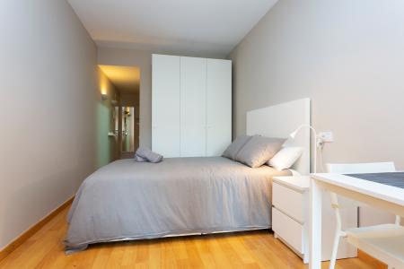 Estudio con cama doble y un precioso balcón en Sarrià