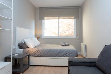 Estudio en alquiler temporal con cama doble en Sarrià