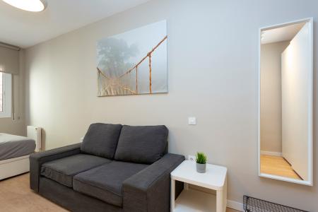 Estudio en alquiler temporal con cama doble en Sarrià