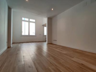 Appartement te huur in Barcelona Ronda Universitat - Balmes