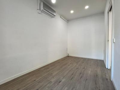 Local comercial en Lloguer a Barcelona Plaça Santa Eulàlia - Sant Ferran
