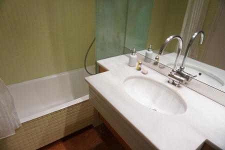 Appartamento in Affitto a Barcelona Pau Claris - Provença