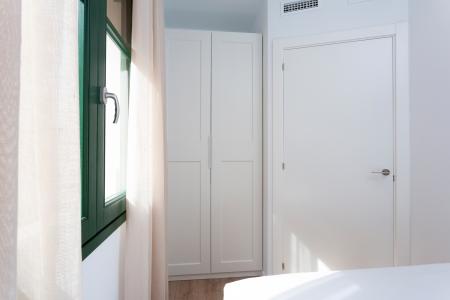 Piso con terraza y 2 dormitorios en Sants