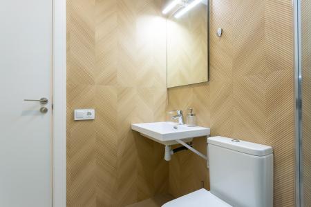 Piso con terraza y 2 dormitorios en Sants