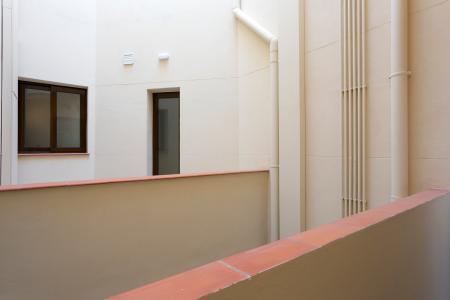 Piso con terraza y 2 dormitorios en Sants