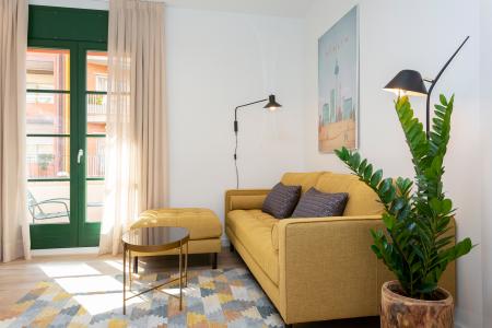 Piso con terraza y 2 dormitorios en Sants