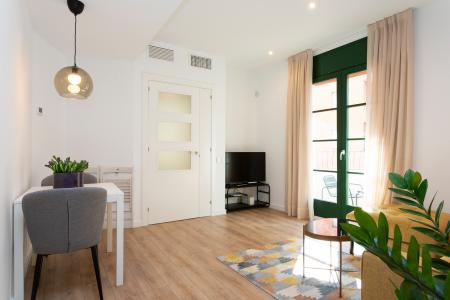 Piso con terraza y 2 dormitorios en Sants