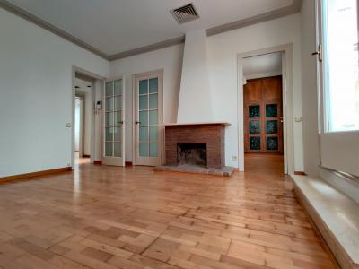Penthouse te huur in Barcelona Plaza Vila De Madrid - Francesc Pujols