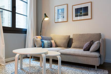 Inmueble amueblado de 56 m² en Ciutat Vella con despacho