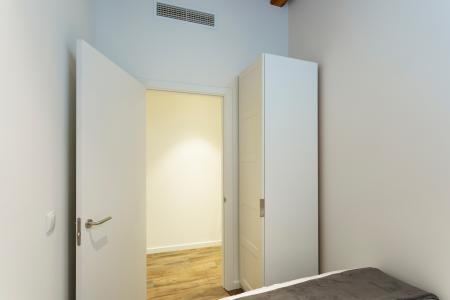 Inmueble amueblado de 56 m² en Ciutat Vella con despacho