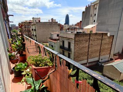 Appartement à louer à Barcelona Rogent - Aragó