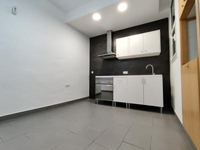 Appartamento in Affitto a Barcelona Sant Bertrán - Om