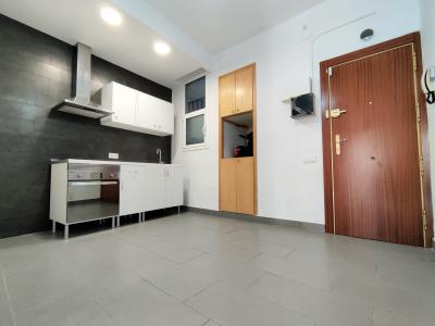 Appartamento in Affitto a Barcelona Sant Bertrán - Om