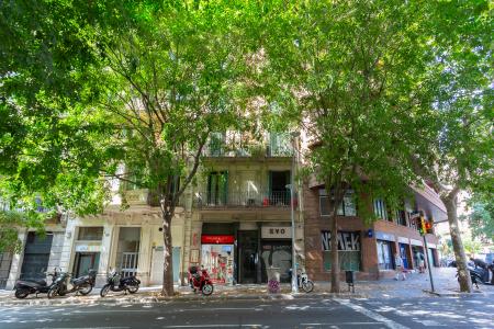 Lujoso piso con terraza en Eixample