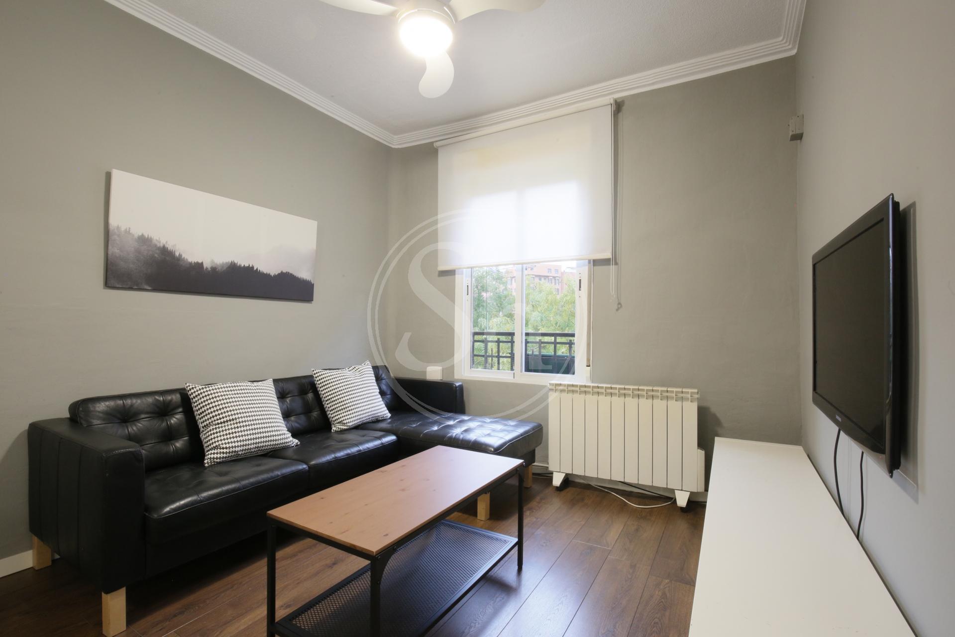 Appartement te huur in Madrid Plaza PeÑuelas - Embajadores