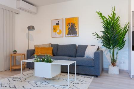 Ático de alquiler en la Dreta del Eixample con terraza