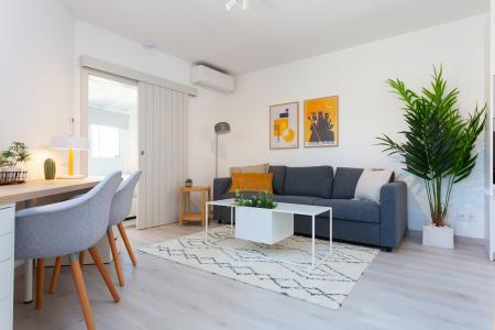 Ático de alquiler en la Dreta del Eixample con terraza