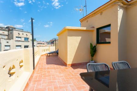 Ático de alquiler en la Dreta del Eixample con terraza