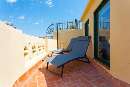 Ático de alquiler en la Dreta del Eixample con terraza