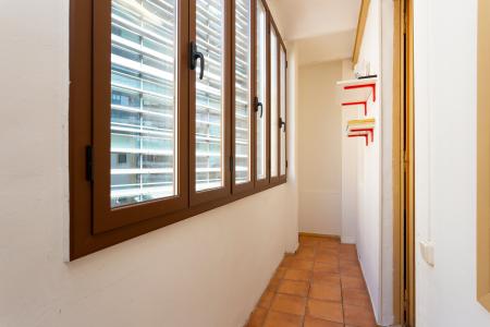 Si affitta appartamento in via Due I Mata con Av. Sarriá